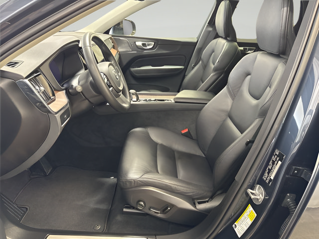 Used 2024 Volvo XC60 B5 Plus AWD/4WD image 10