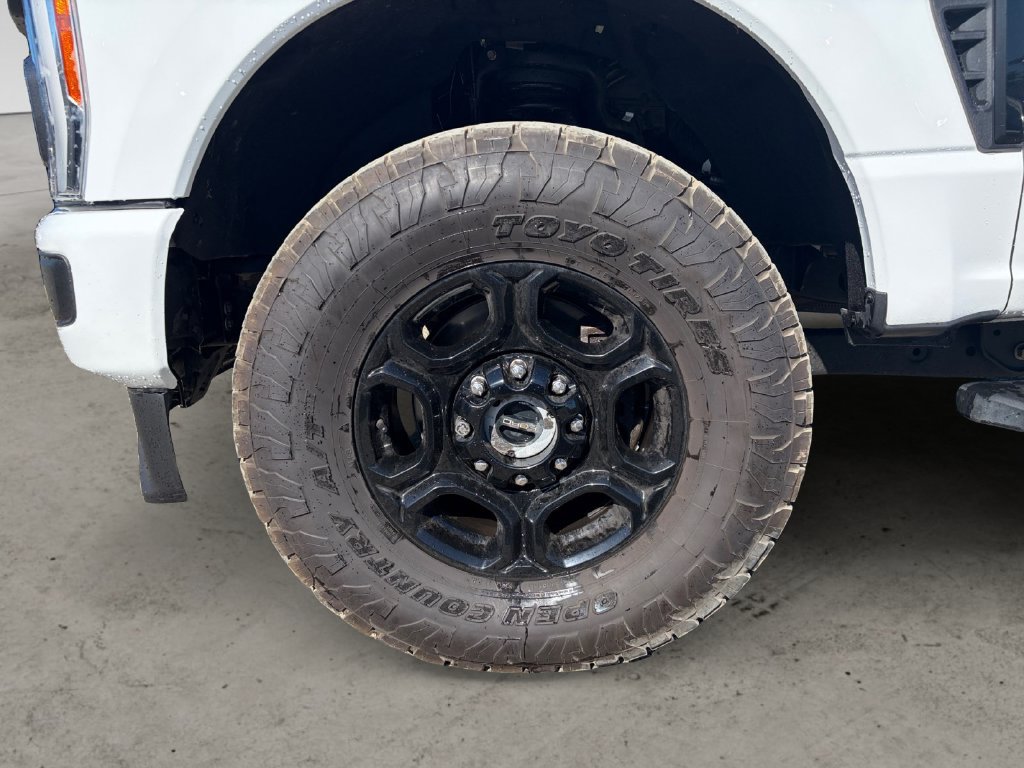 Certified 2023 Ford F350 XLT w/ XLT Premium Package AWD/4WD image 9