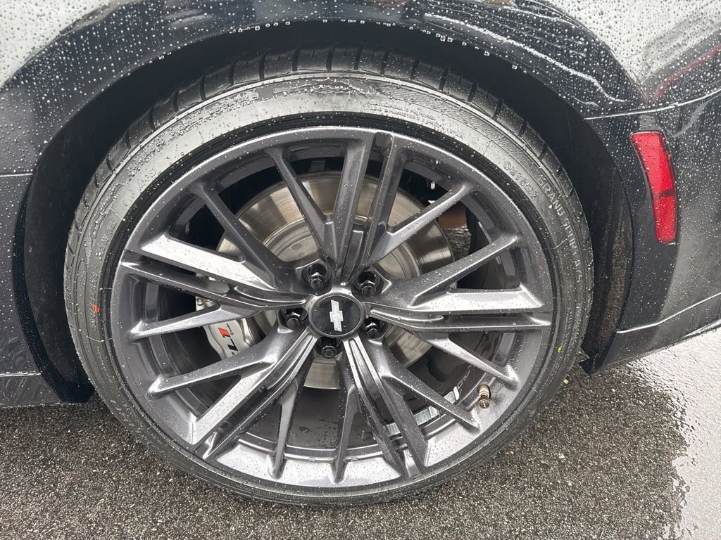 Used 2018 Chevrolet Camaro ZL1 image 30