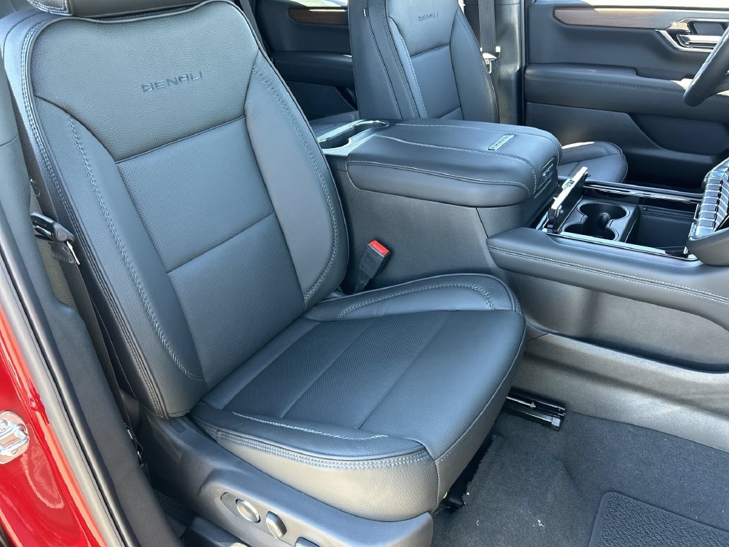 New 2026 GMC Yukon Denali AWD/4WD image 28