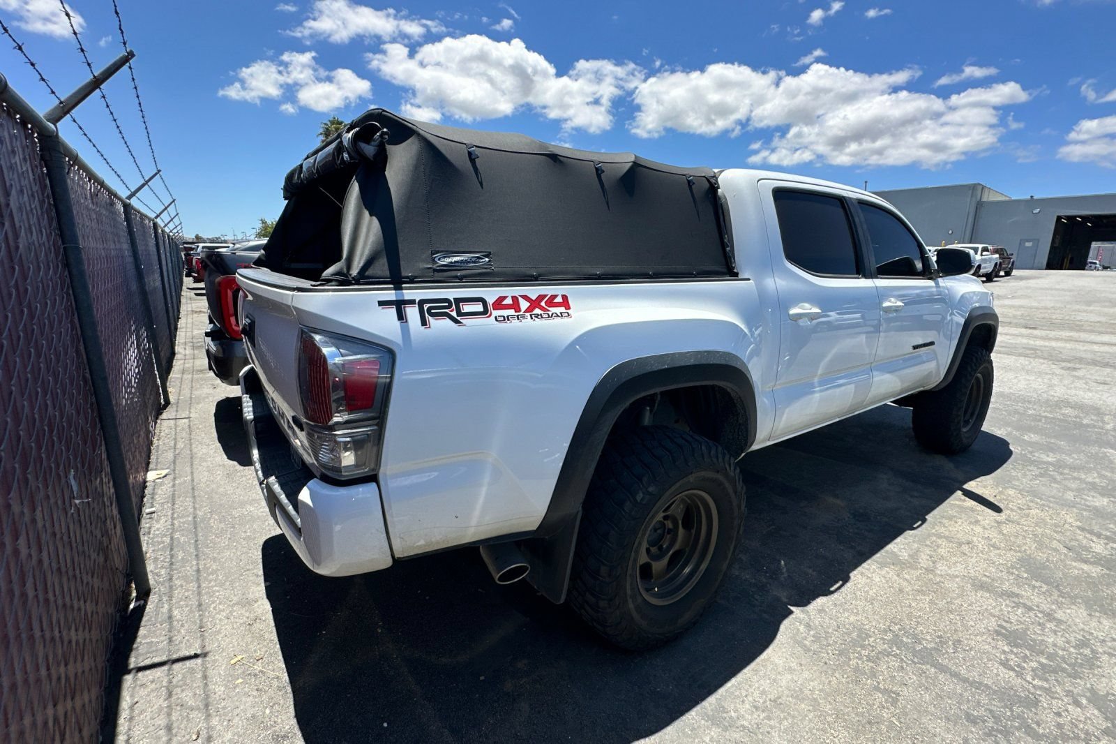 Used 2022 Toyota Tacoma TRD Off-Road AWD/4WD image 5