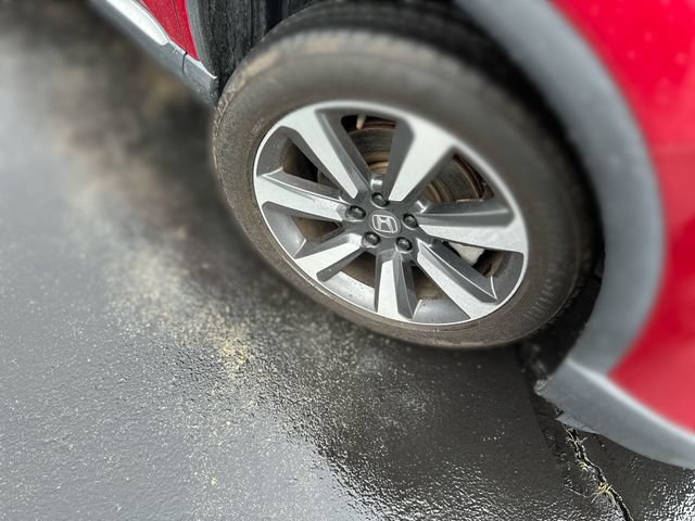 Used 2025 Honda Pilot Touring image 12