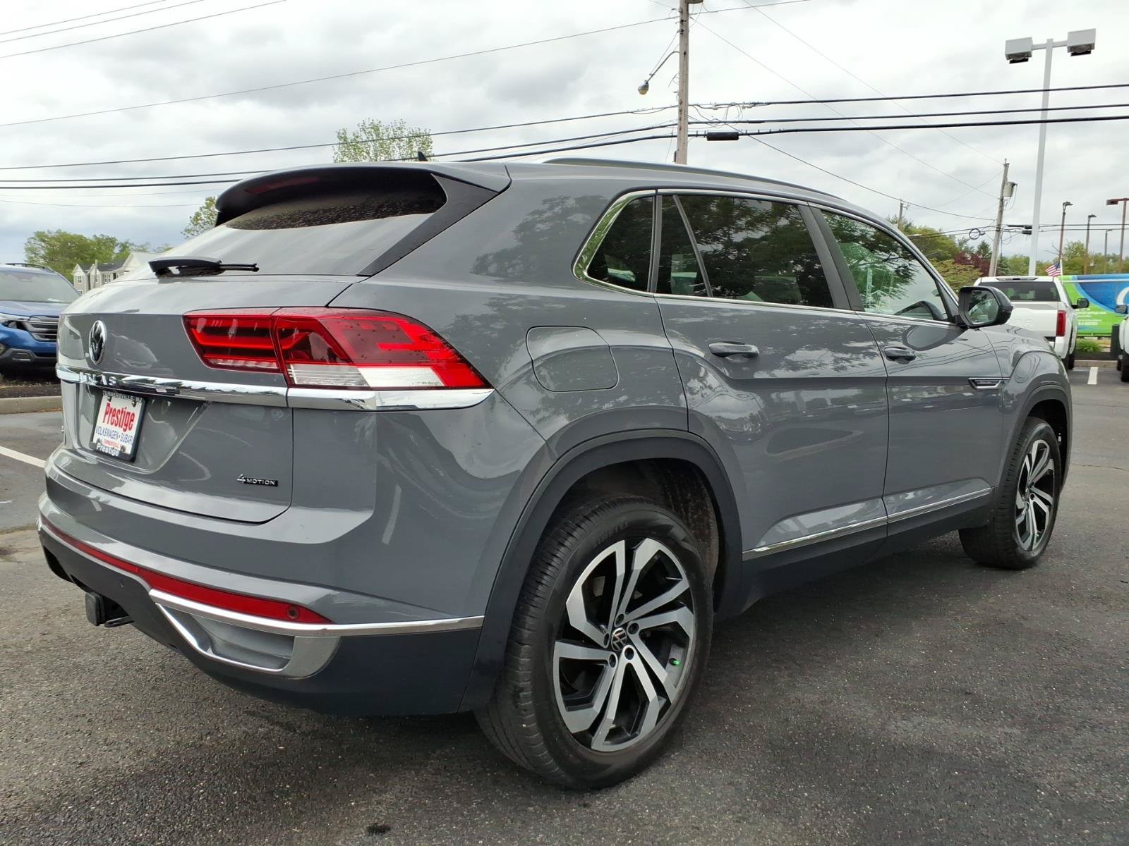 Certified 2023 Volkswagen Atlas Cross Sport SEL AWD/4WD image 2