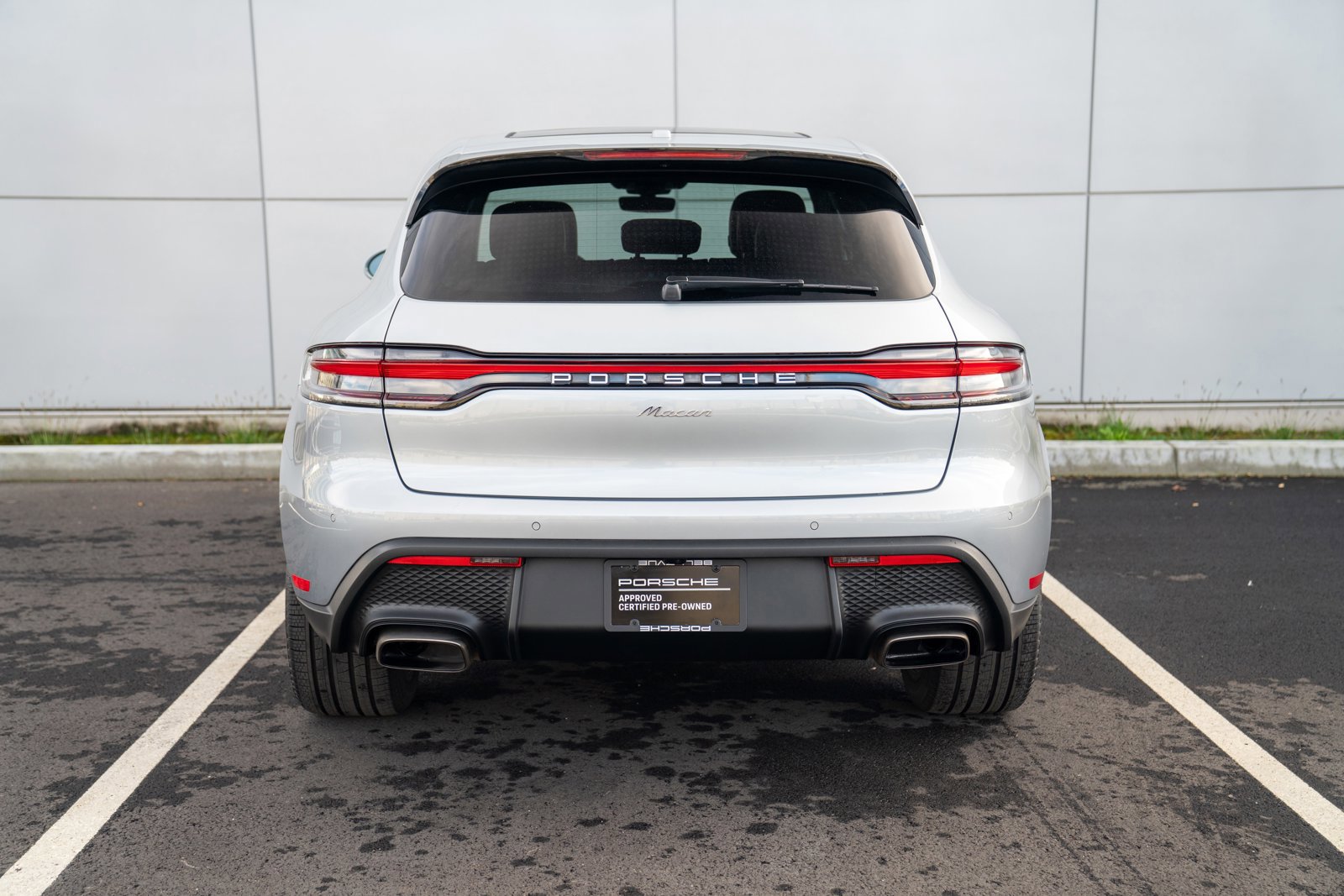 Certified 2025 Porsche Macan image 7