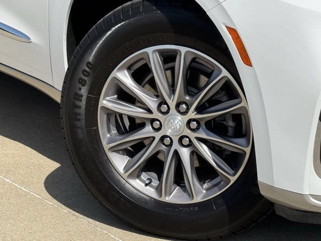 Used 2022 Buick Enclave Essence FWD image 36