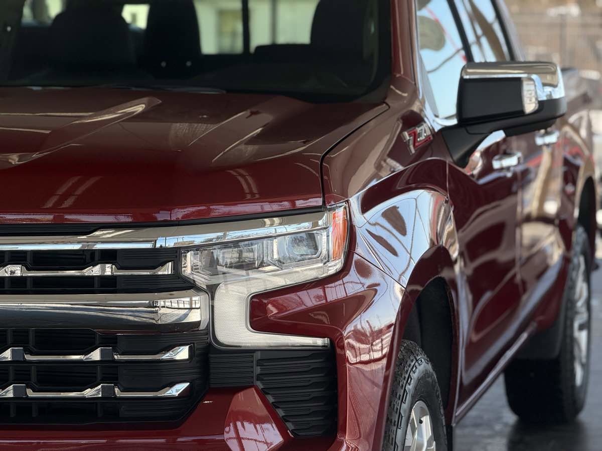 Used 2025 Chevrolet Silverado 1500 LTZ image 20