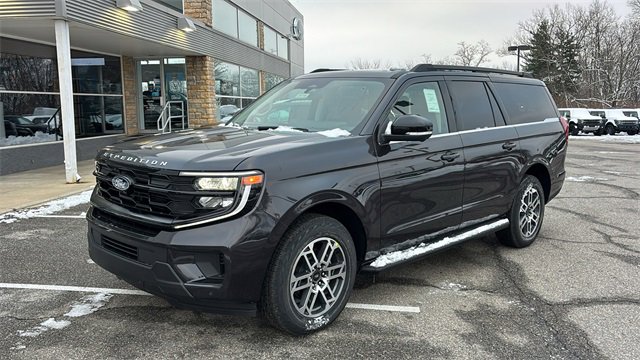 New 2025 Ford Expedition Max Active image 3