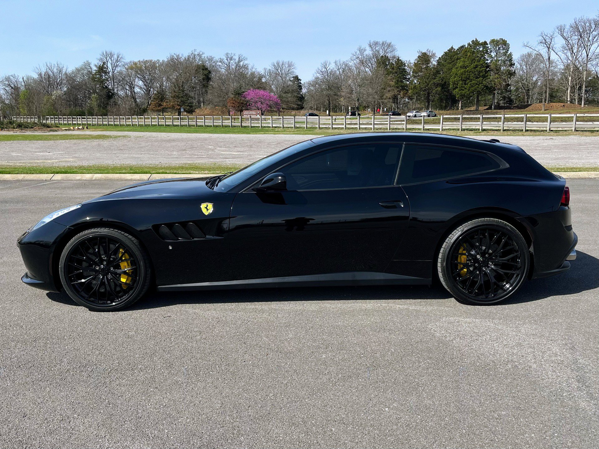 Used 2018 Ferrari GTC4Lusso T image 7