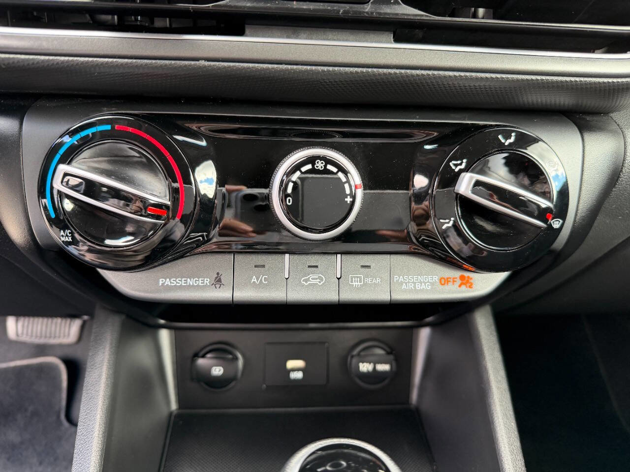 Used 2023 Hyundai Kona SEL w/ Cargo Package image 34