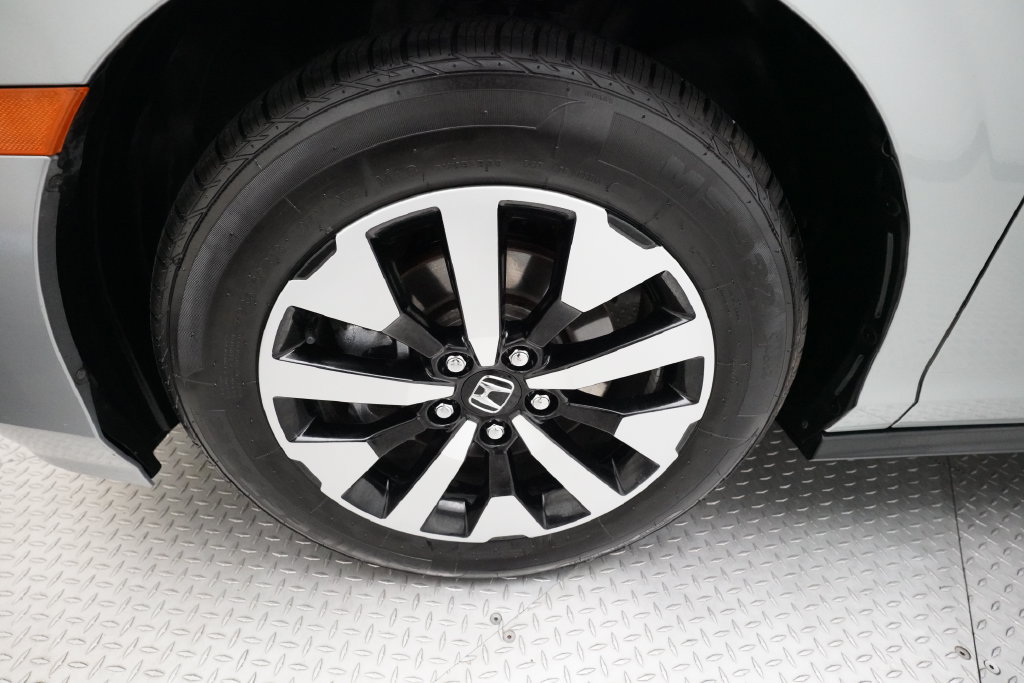 Certified 2025 Honda Odyssey EX-L image 26