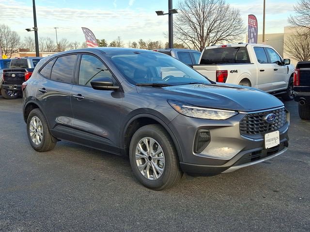 New 2026 Ford Escape Active AWD/4WD image 2
