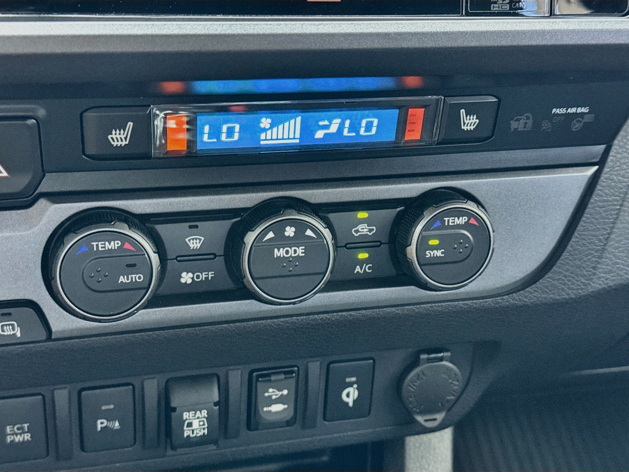 Used 2019 Toyota Tacoma TRD Pro AWD/4WD image 12
