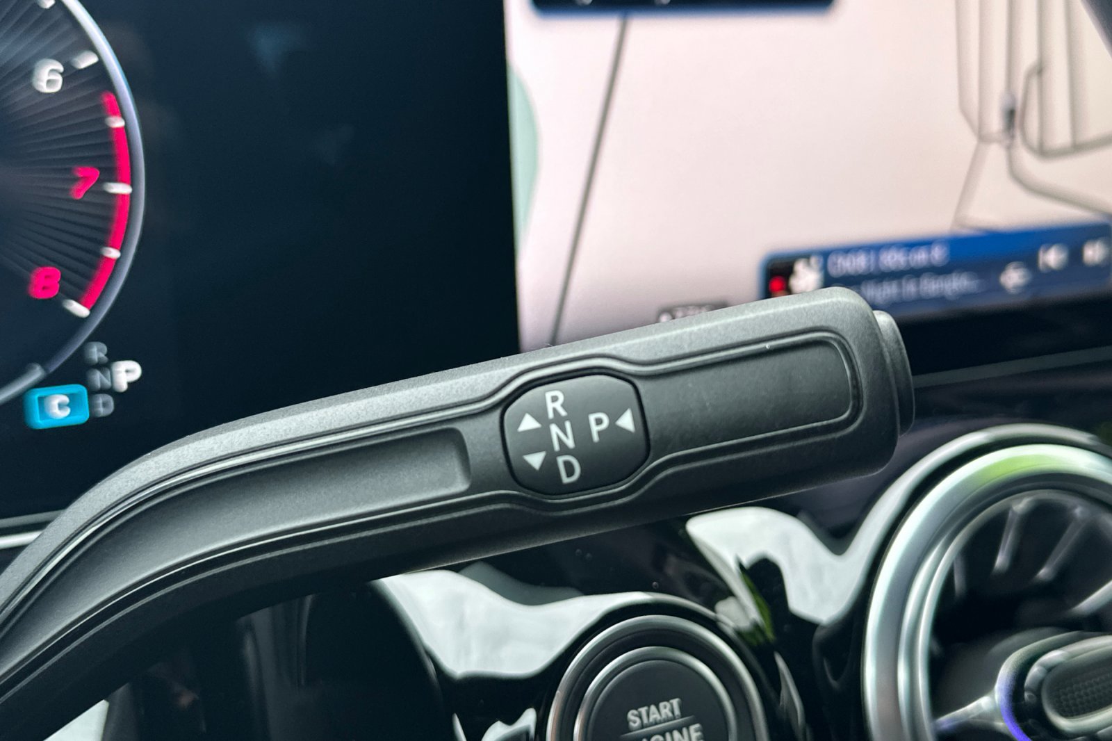 Certified 2025 Mercedes-Benz GLA 250 White image 22