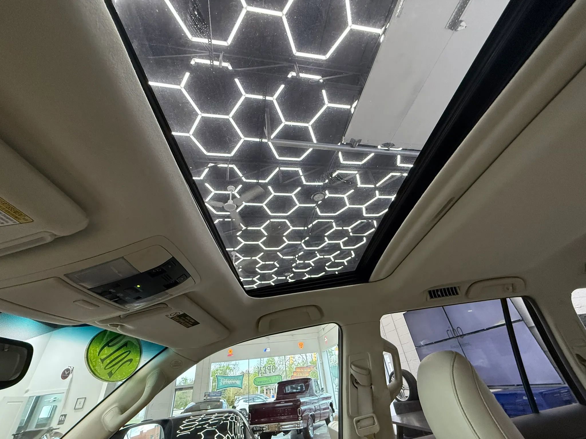 Used 2019 Lexus GX 460 Premium w/ Premium Package AWD/4WD image 13
