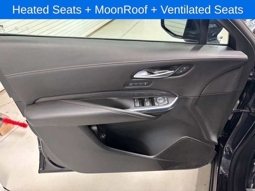 Used 2023 Cadillac XT4 Sport image 9