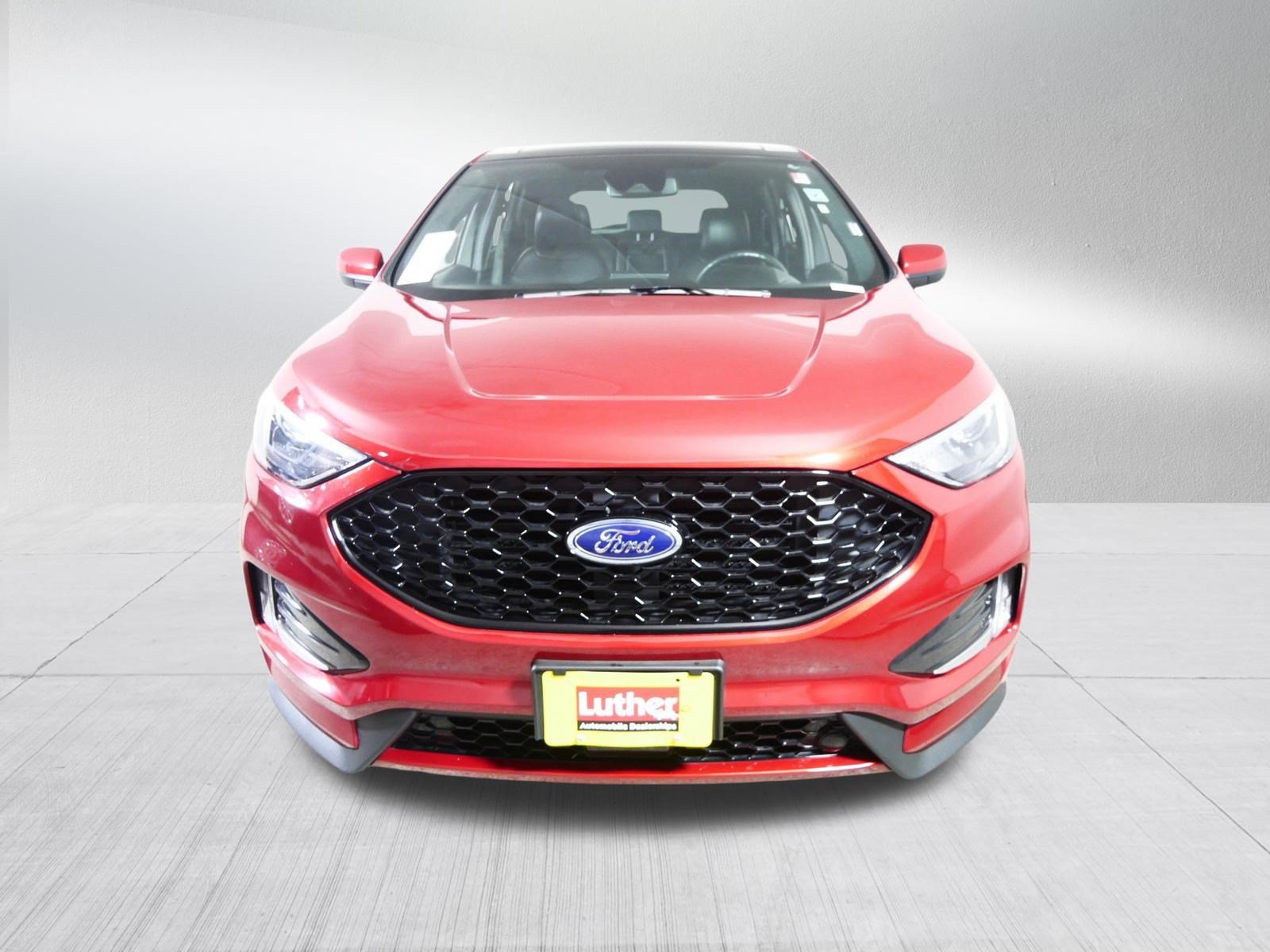 Used 2024 Ford Edge ST-Line w/ Class II Trailer Tow Package AWD/4WD image 2