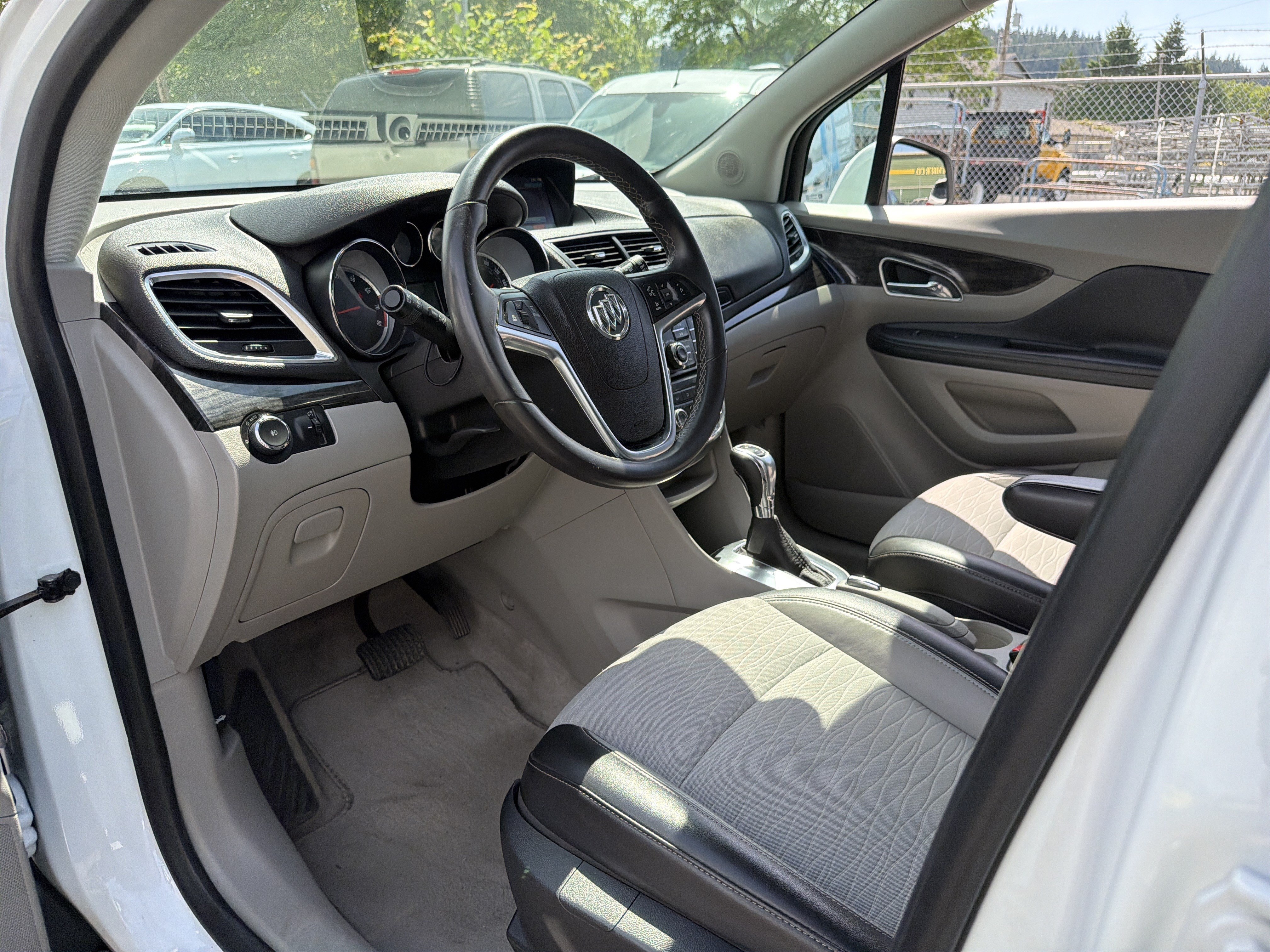Used 2016 Buick Encore Convenience FWD image 7