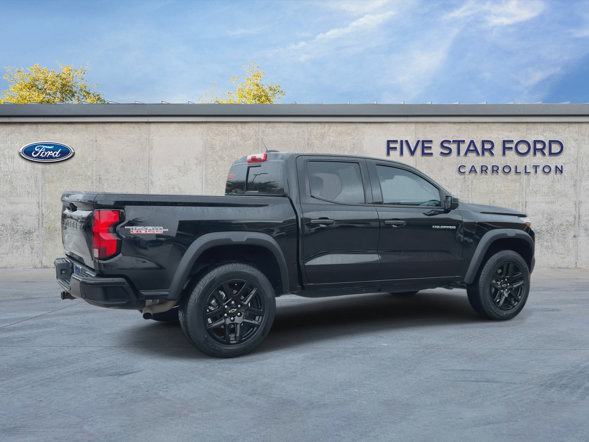 Used 2025 Chevrolet Colorado Trail Boss AWD/4WD image 8