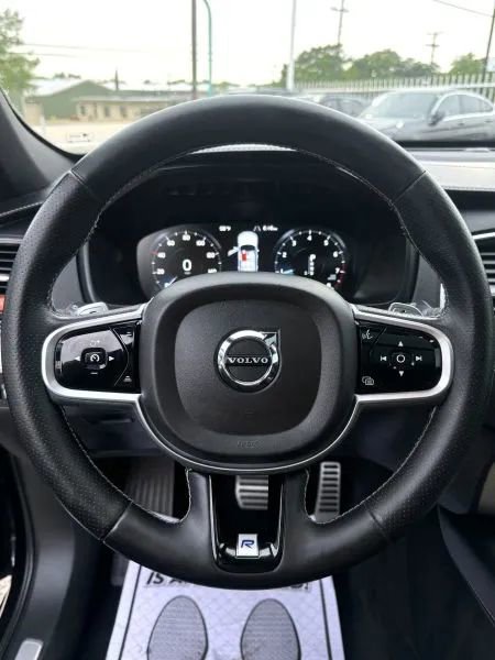 Used 2019 Volvo XC90 T6 R-Design w/ Protection Package Premier AWD/4WD image 29