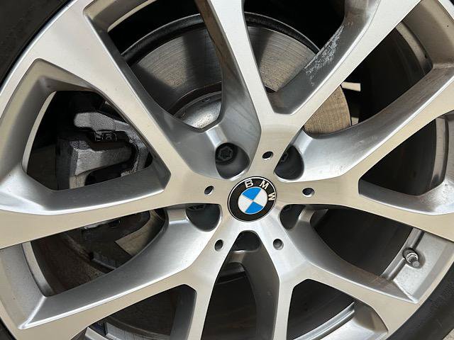 Used 2024 BMW X5 xDrive40i w/ Premium Package AWD/4WD image 34