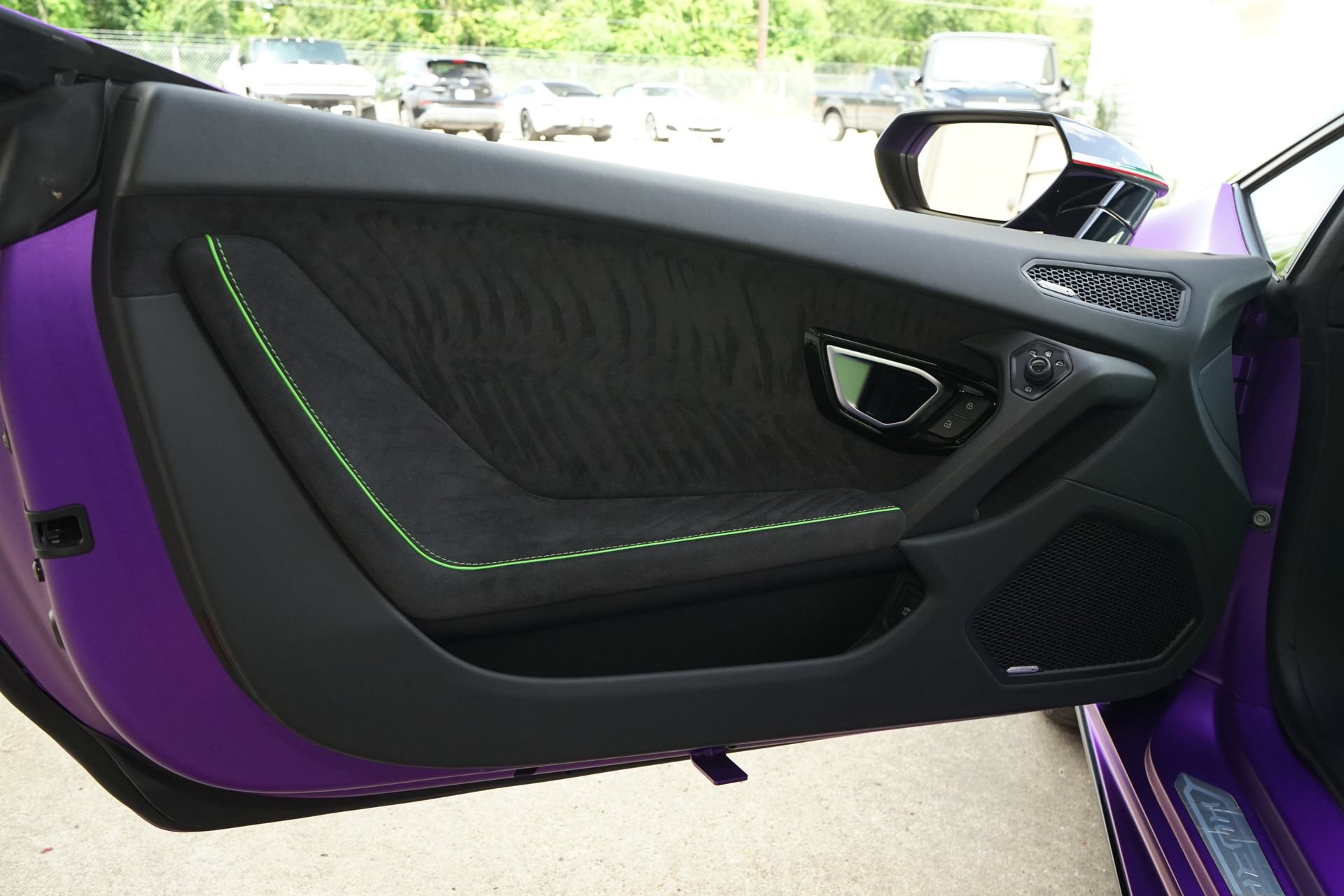 Used 2023 Lamborghini Huracan EVO RWD image 13