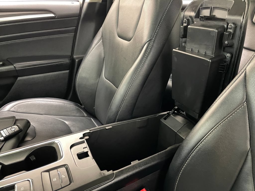 Used 2017 Ford Fusion Titanium FWD image 34