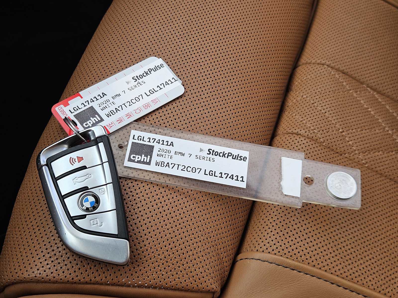 Used 2020 BMW 740i w/ Premium Package image 32