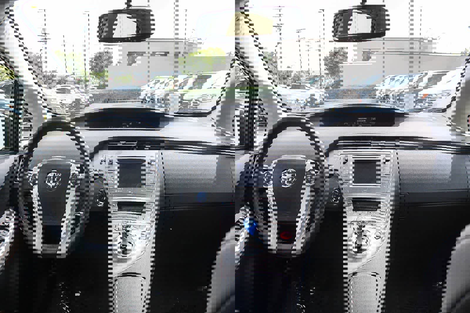 Used 2015 Toyota Prius Four image 18