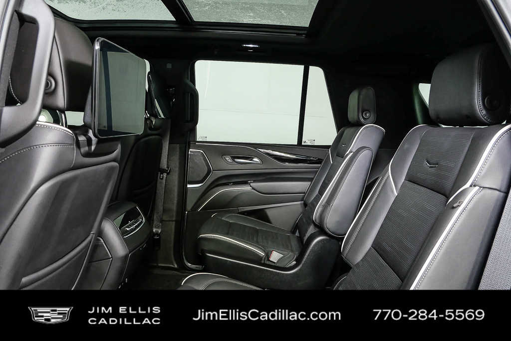 Used 2024 Cadillac Escalade Sport w/ LPO, ONYX Package image 19