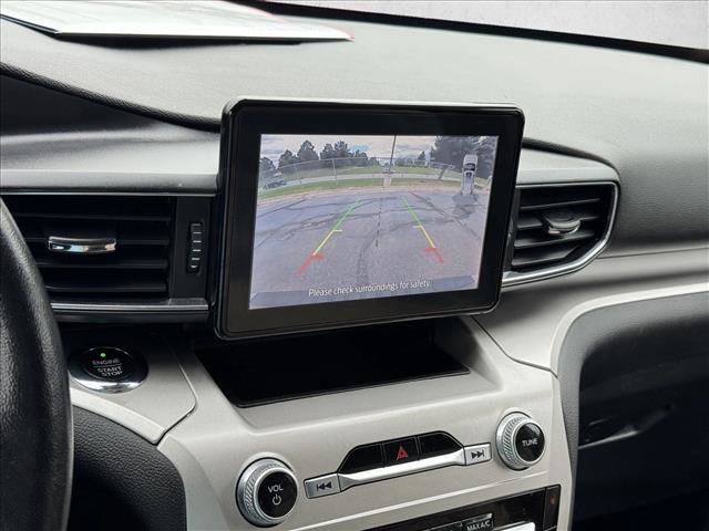 Used 2021 Ford Explorer XLT w/ Equipment Group 202A image 12