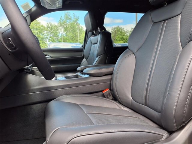 New 2025 Jeep Wagoneer 4WD image 15