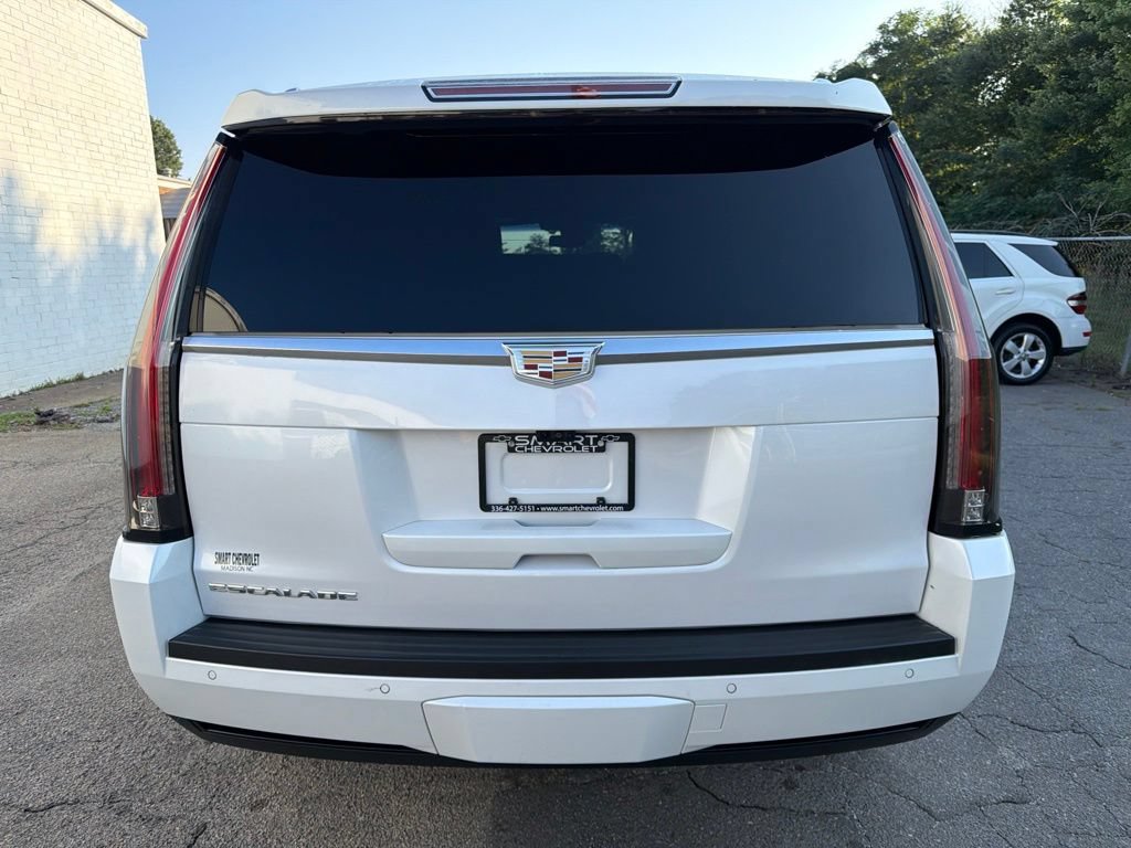 Used 2019 Cadillac Escalade Platinum AWD/4WD image 3