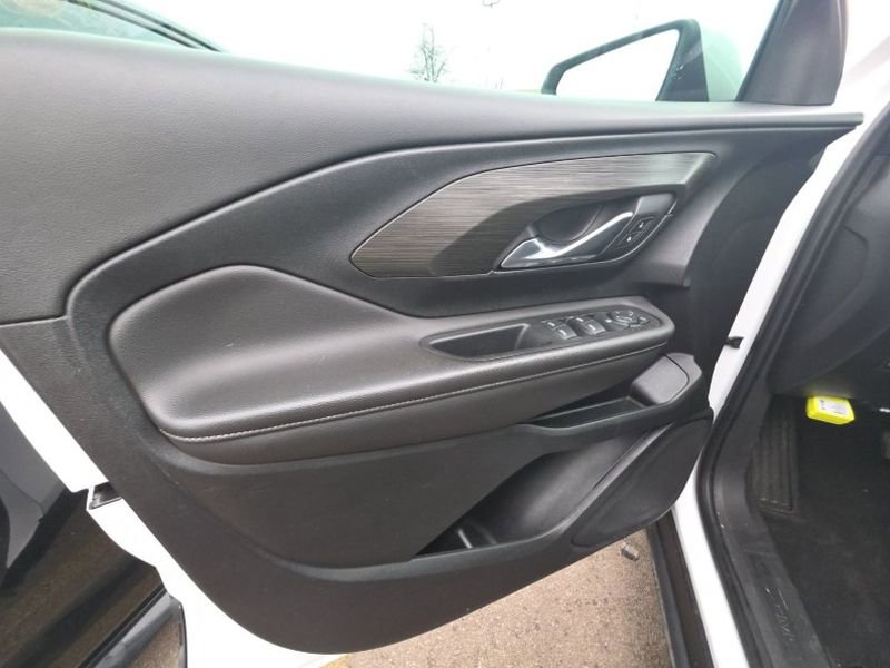 Used 2022 GMC Terrain SLE w/ Driver Convenience Package FWD image 14