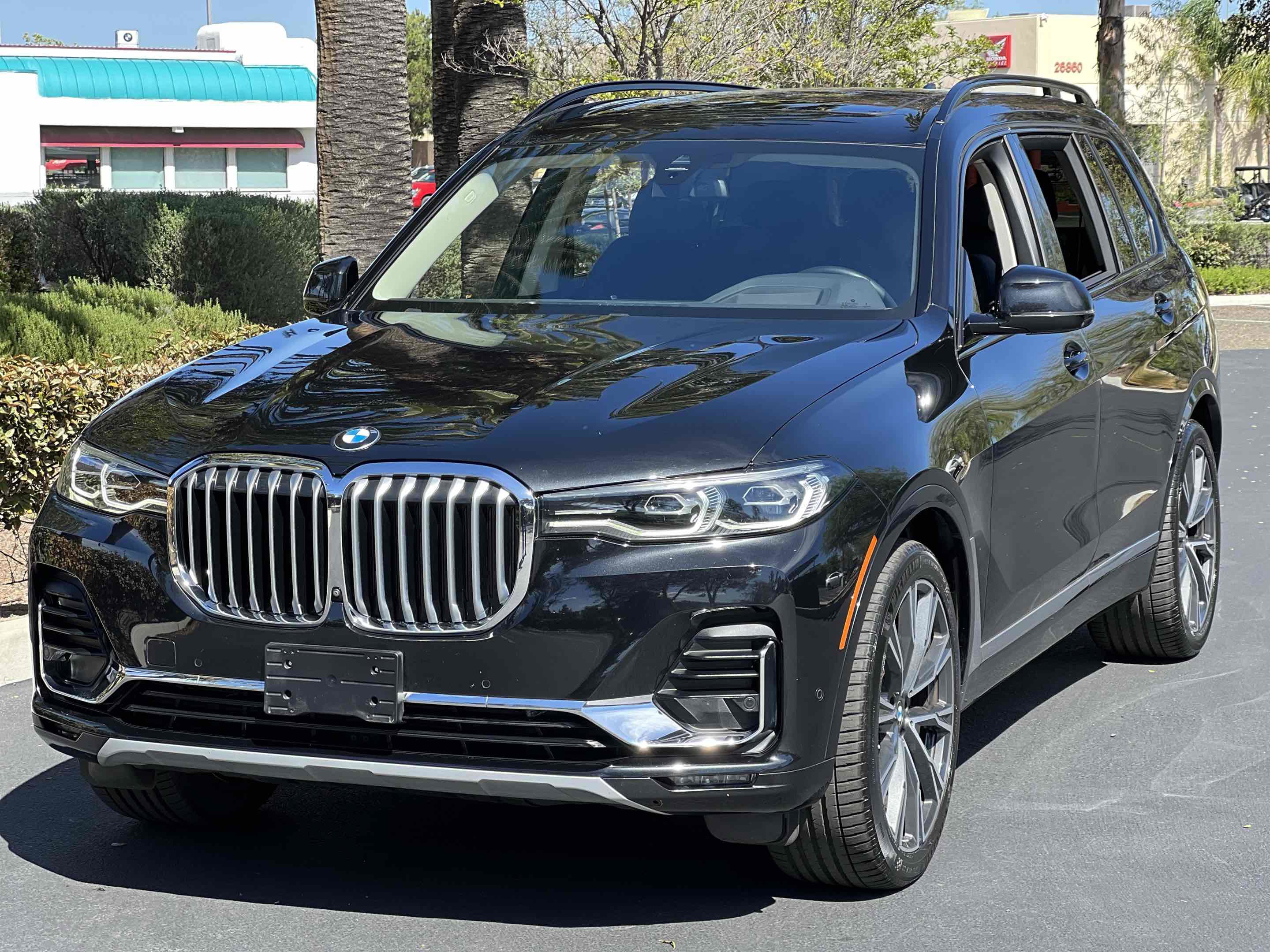Used 2022 BMW X7 xDrive40i w/ Premium Package AWD/4WD image 16