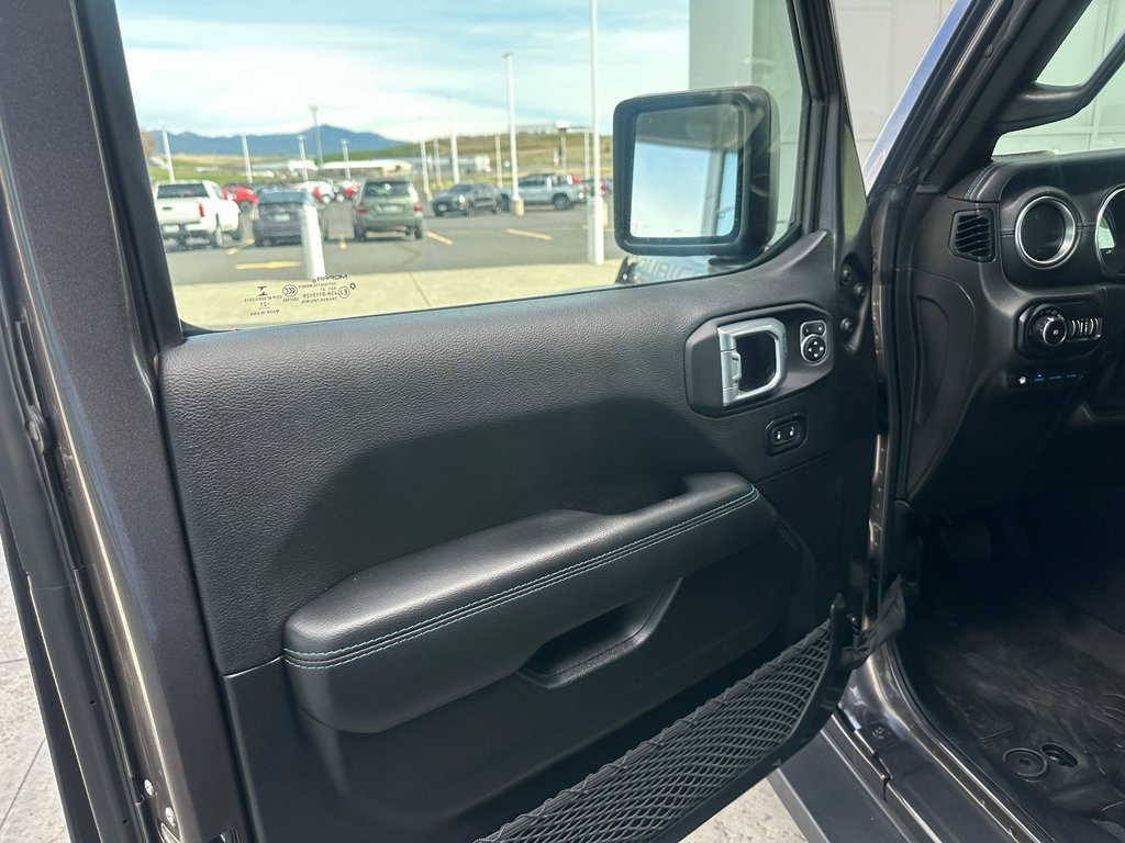 Used 2021 Jeep Wrangler Unlimited Rubicon 4xe w/ Steel Bumper Group image 10