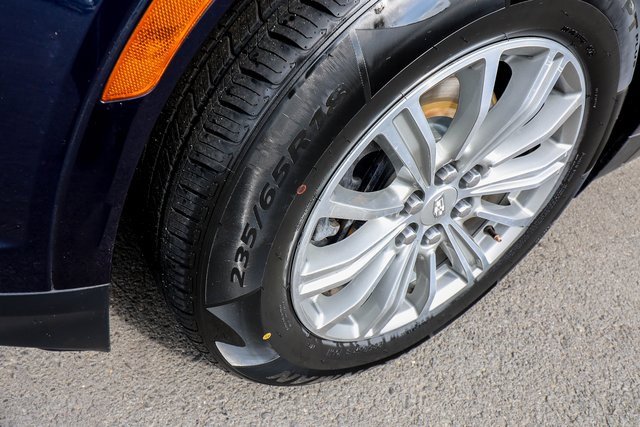 Used 2017 Cadillac XT5 Luxury w/ Driver Awareness Package image 28