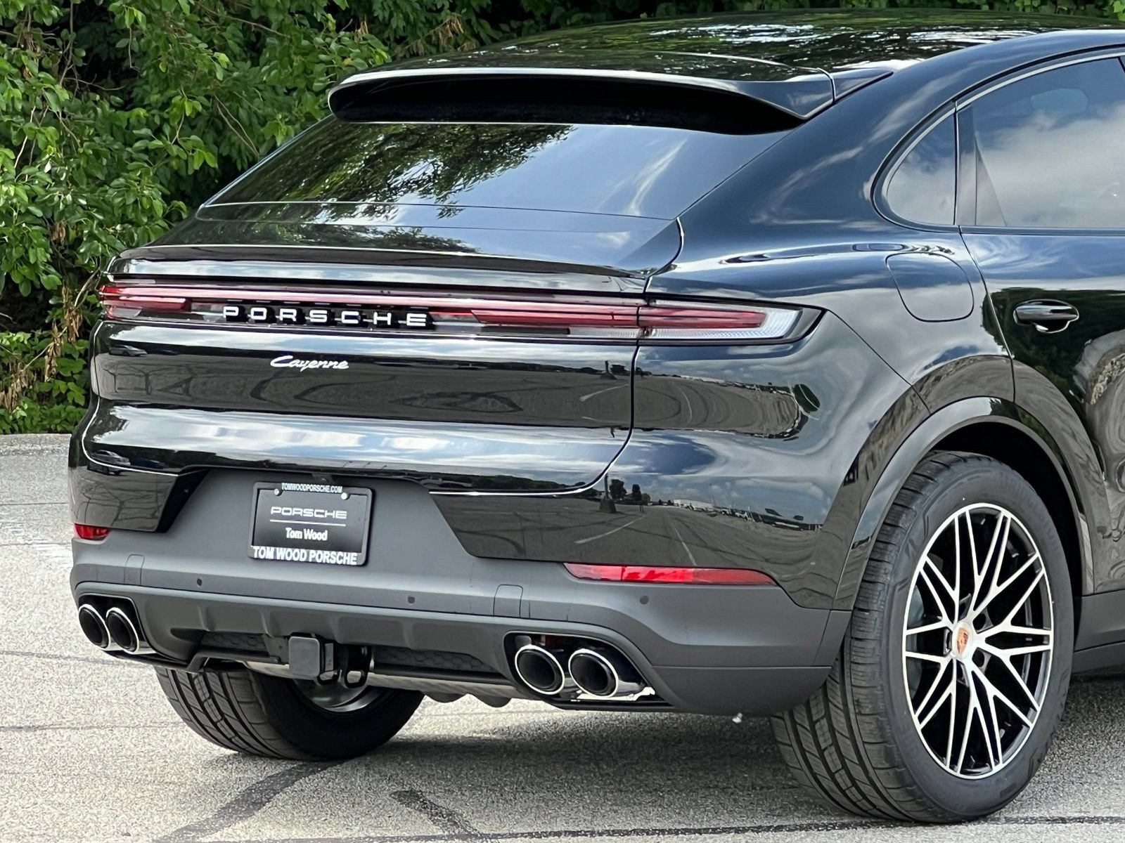 New 2026 Porsche Cayenne Coupe AWD/4WD image 9