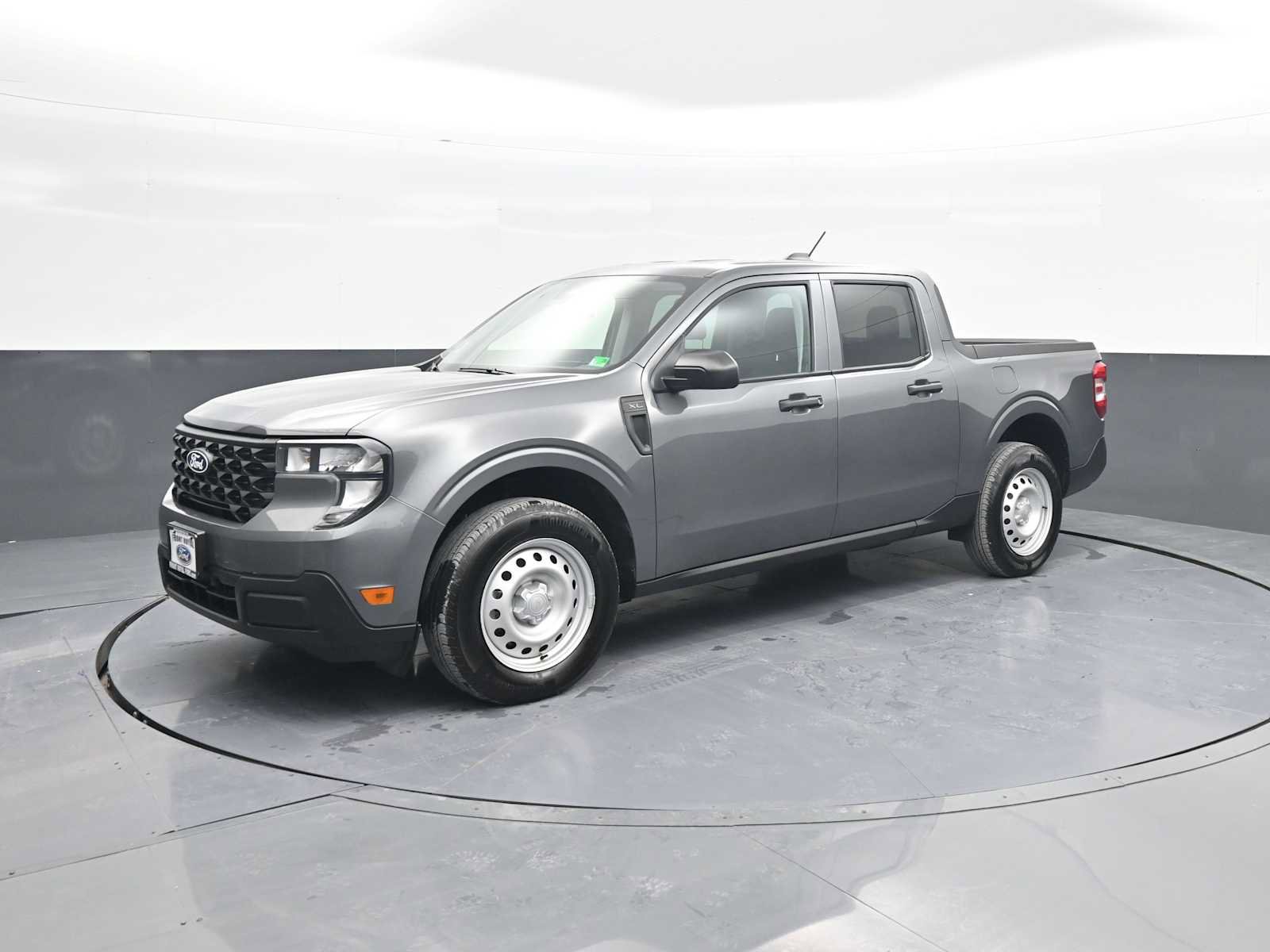 Used 2025 Ford Maverick XL w/ Equipment Group 102A image 4