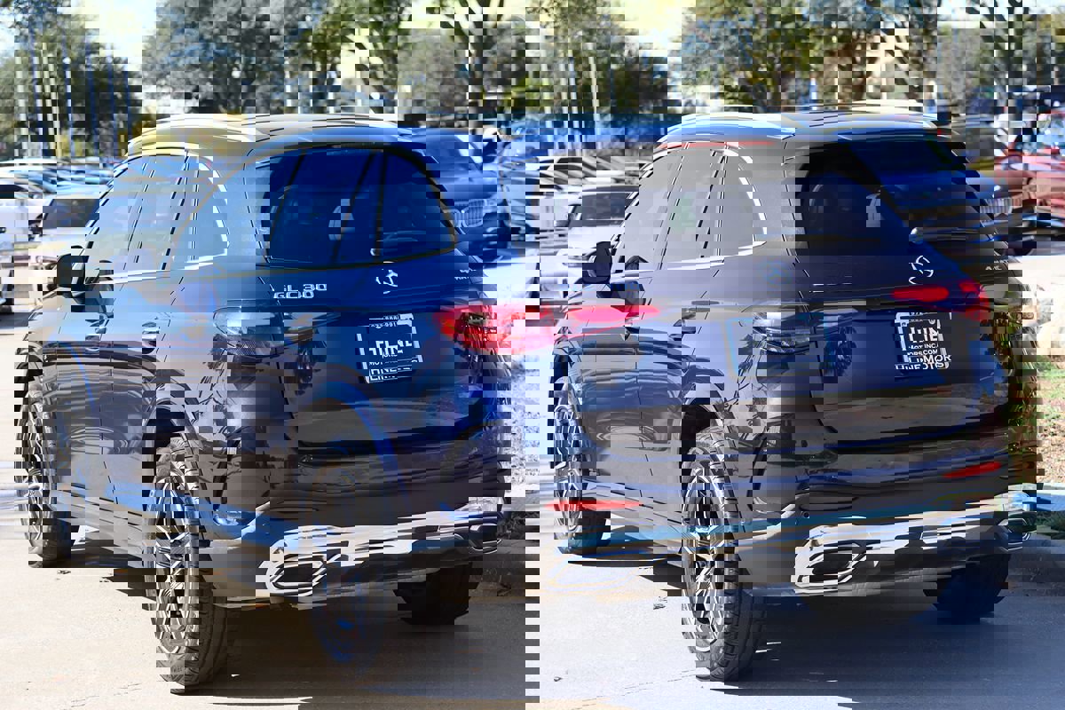 Used 2024 Mercedes-Benz GLC 300 4MATIC w/ AMG Line image 7