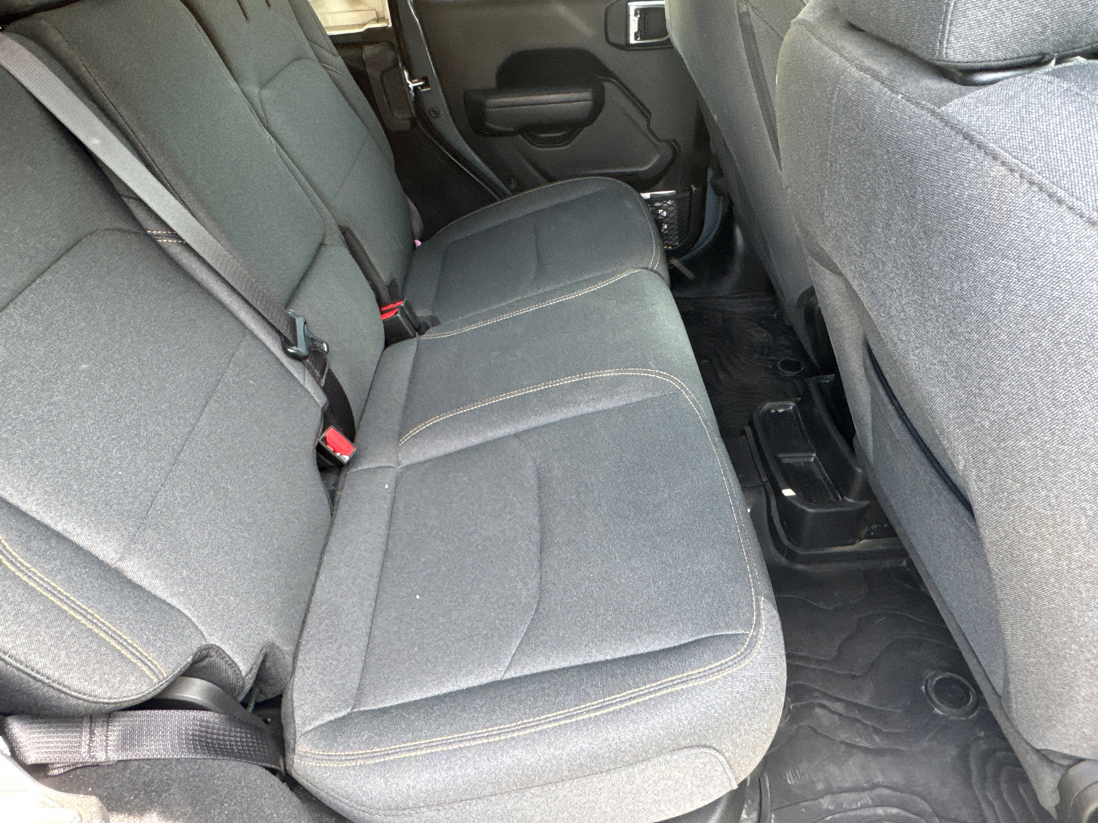 Used 2025 Jeep Wrangler Willys image 16