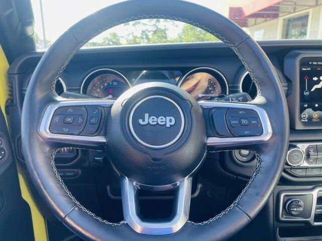 Used 2022 Jeep Wrangler Unlimited Sahara w/ Cold Weather Group AWD/4WD image 24