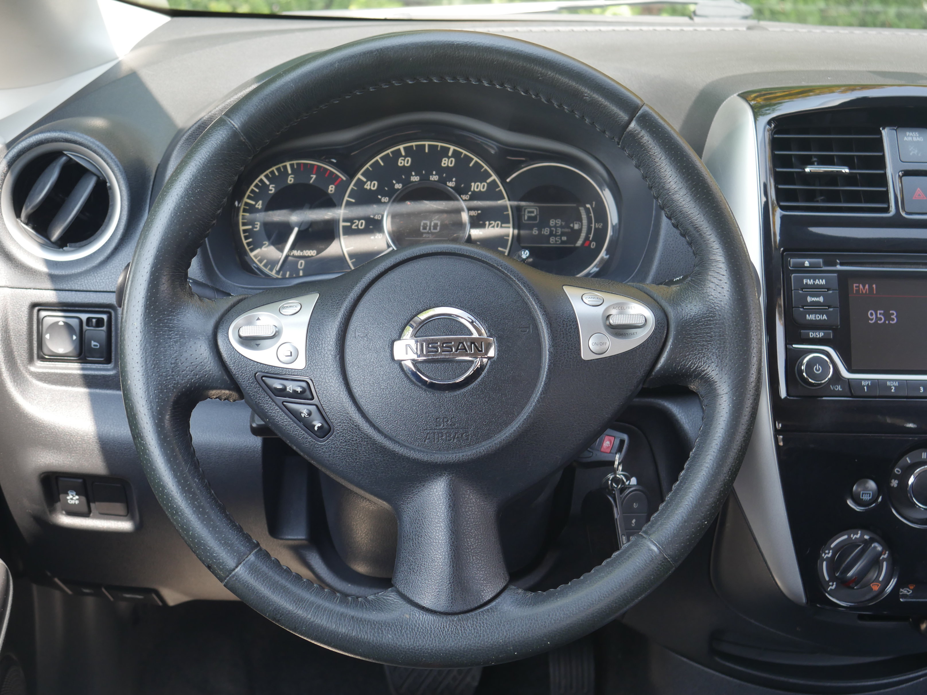 Used 2016 Nissan Versa Note FWD image 6