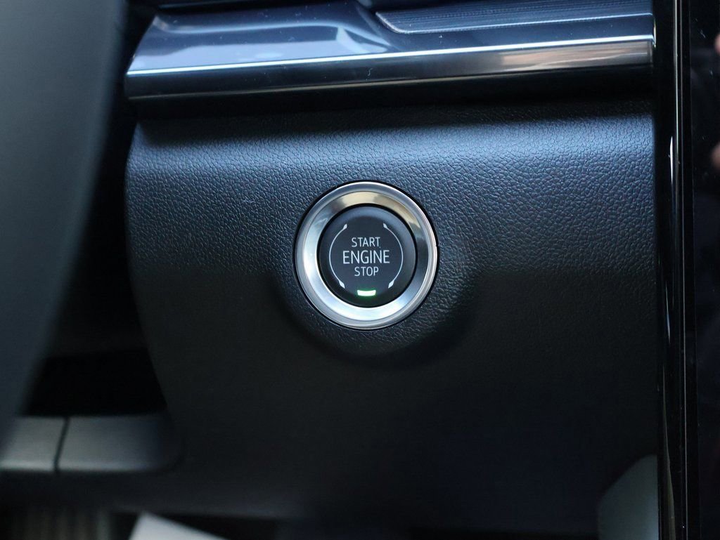 New 2026 GMC Terrain AT4 w/ LPO, Black Badging Package image 21