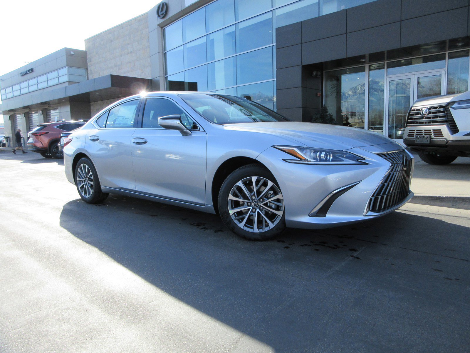New 2025 Lexus ES 350 image 13