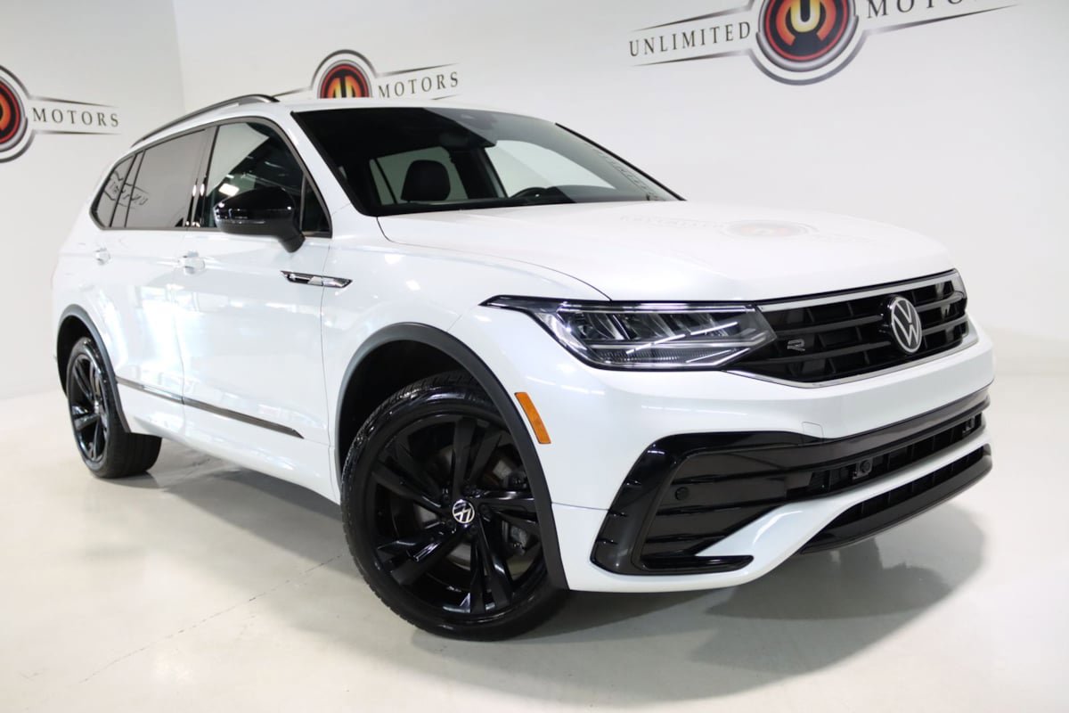 Used 2023 Volkswagen Tiguan SE R-Line AWD/4WD image 9
