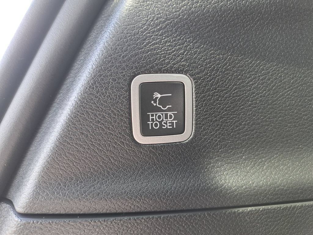 New 2027 Chrysler Pacifica Limited AWD/4WD image 15