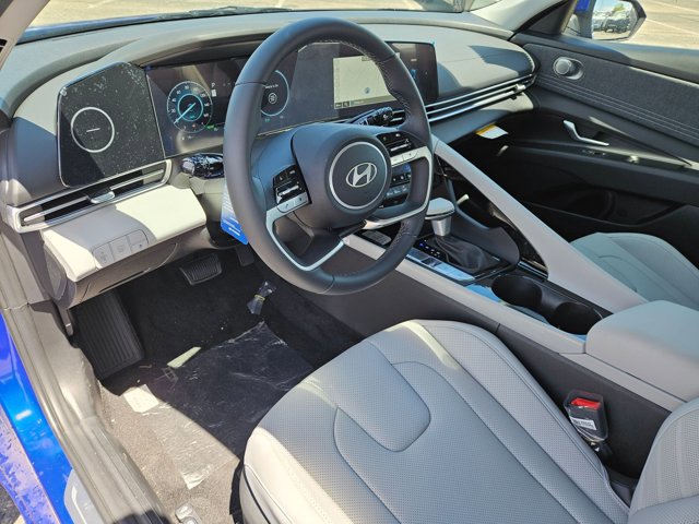 New 2026 Hyundai Elantra Limited FWD image 3