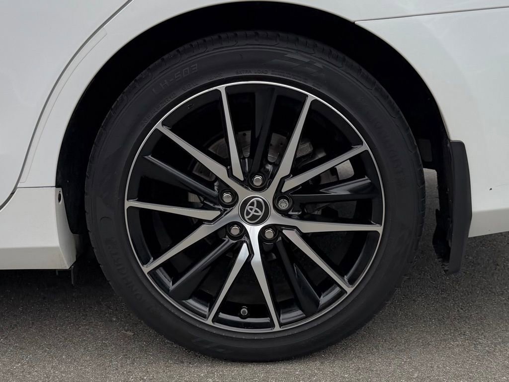 Used 2017 Toyota Camry LE image 13