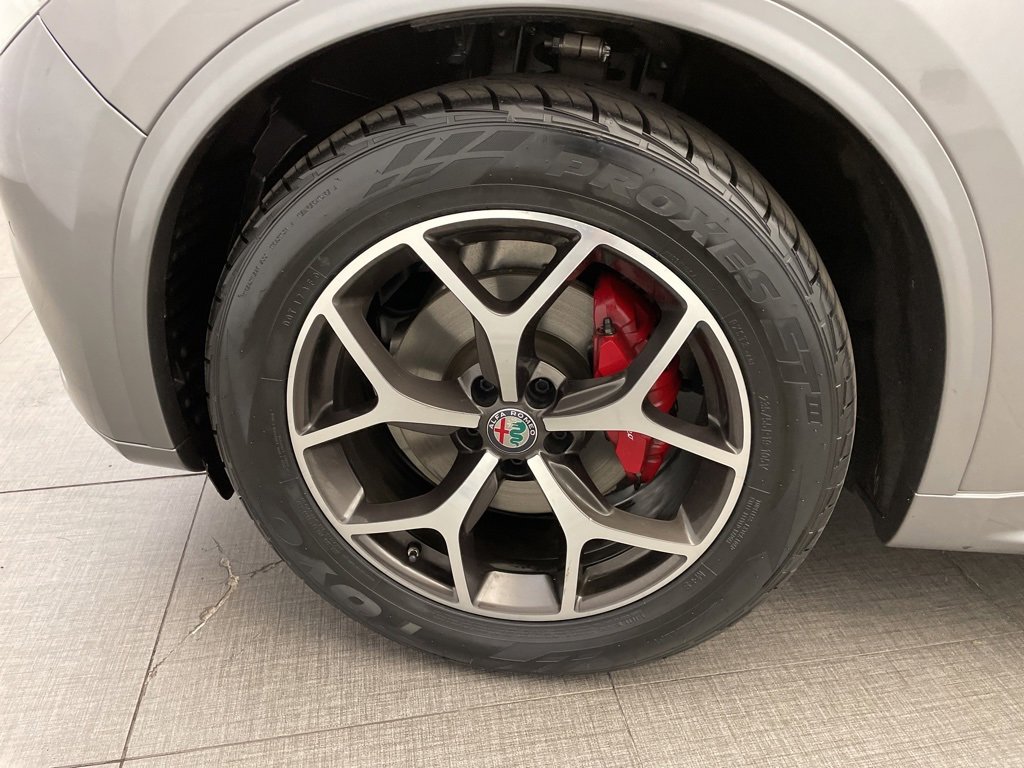 Used 2021 Alfa Romeo Stelvio Ti image 12