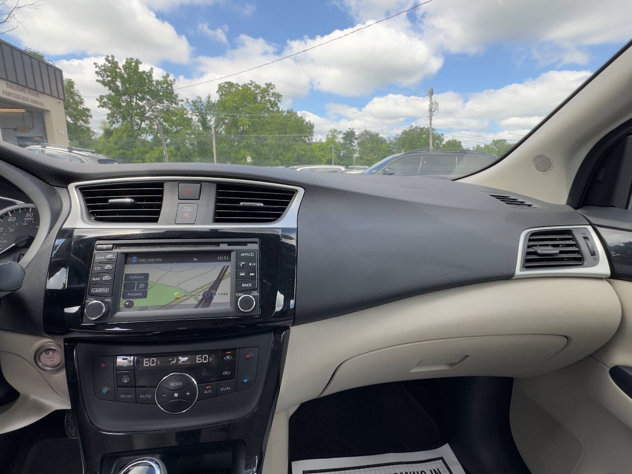 Used 2016 Nissan Sentra SL w/ Technology Package FWD image 17